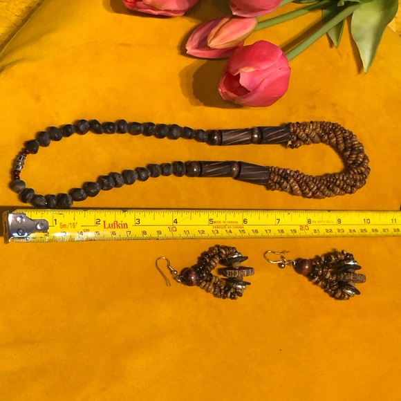 ☀️ Tribal Style Beaded Brown Necklace and Earrings - Picture 2 of 5